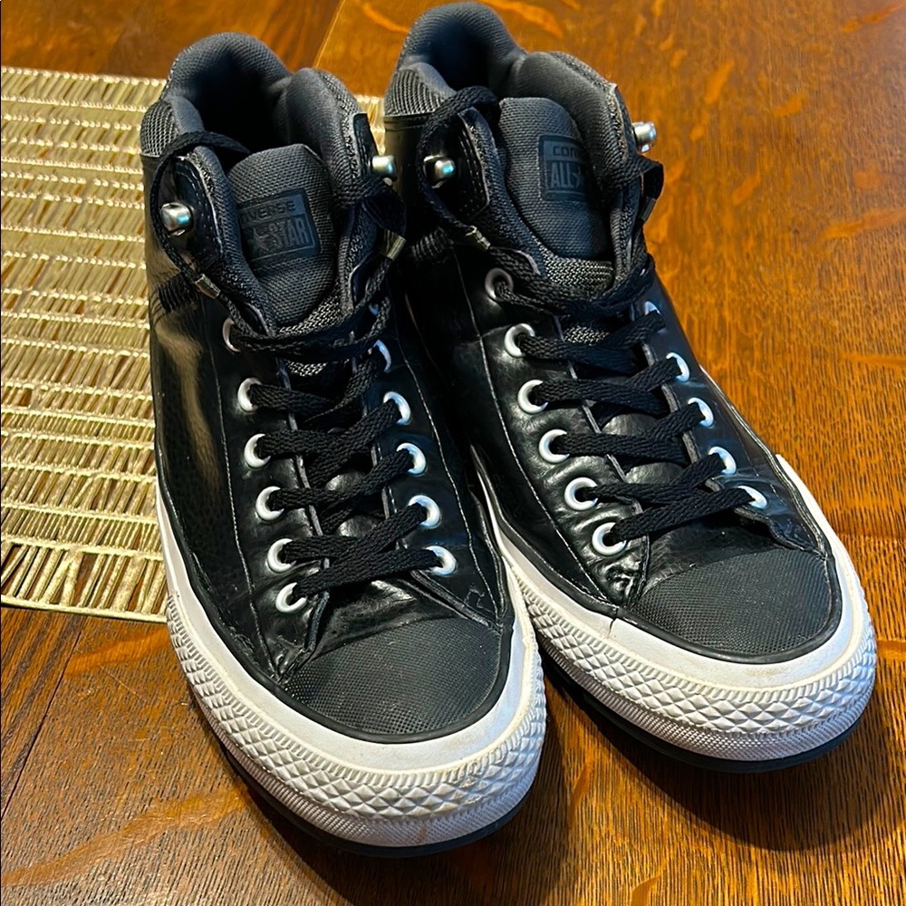 Converse Sneakers Men’s Size 11.5 Black and White High-Top Thinsulate